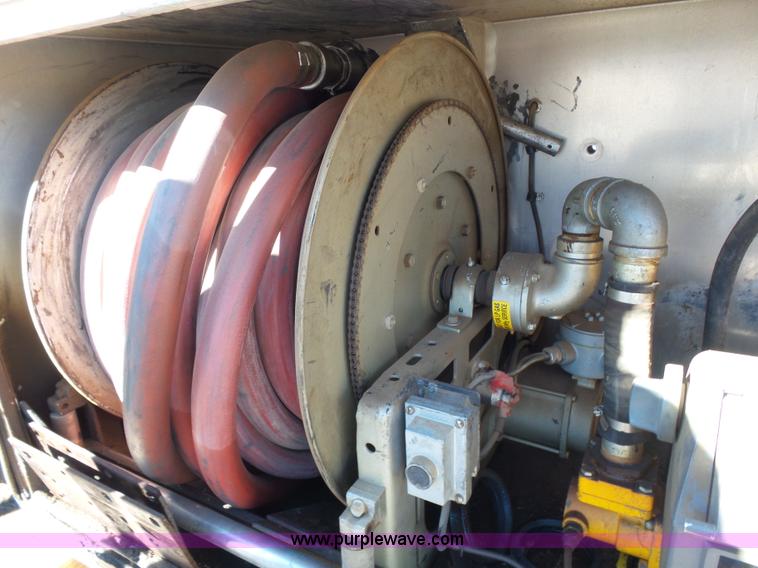 image for item J6186 1979 Timpte Beall bulk delivery tank