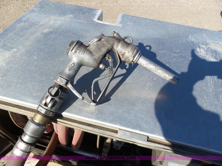 image for item J6186 1979 Timpte Beall bulk delivery tank