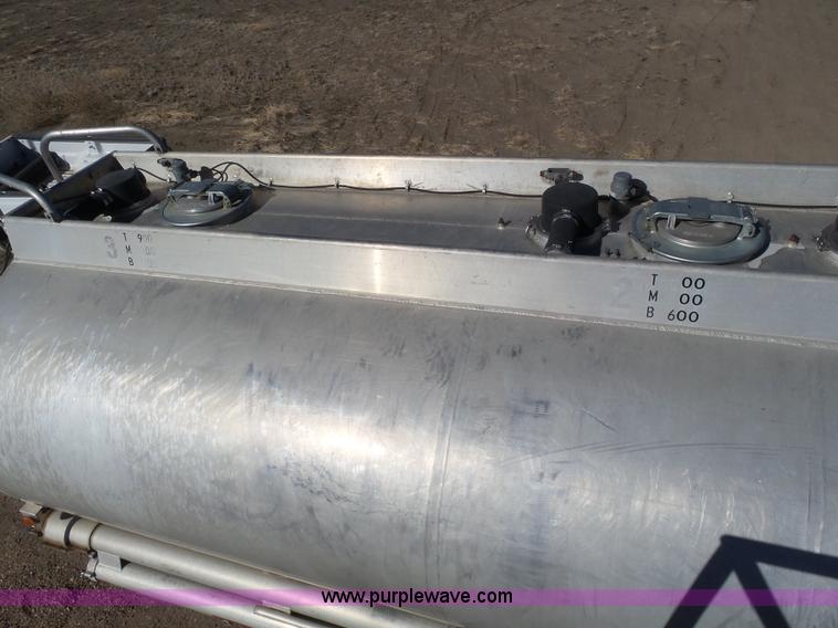 image for item J6186 1979 Timpte Beall bulk delivery tank