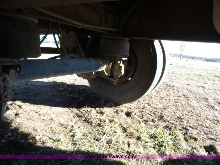 image for item J7646 2000 Utility flatbed trailer