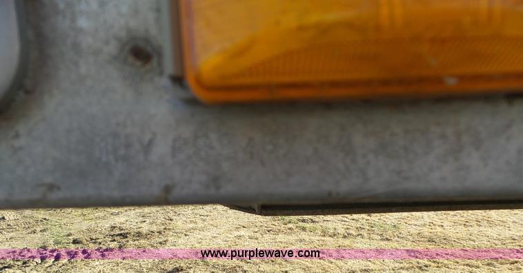 image for item J7646 2000 Utility flatbed trailer