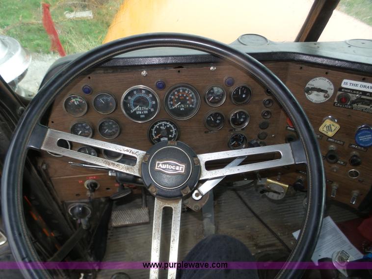 image for item J8968 1984 Volvo Autocar AT64FX semi truck