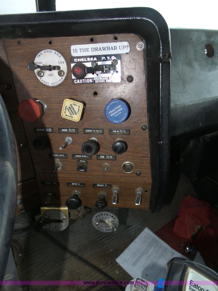 image for item J8968 1984 Volvo Autocar AT64FX semi truck