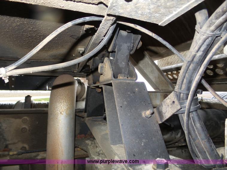 image for item J8968 1984 Volvo Autocar AT64FX semi truck