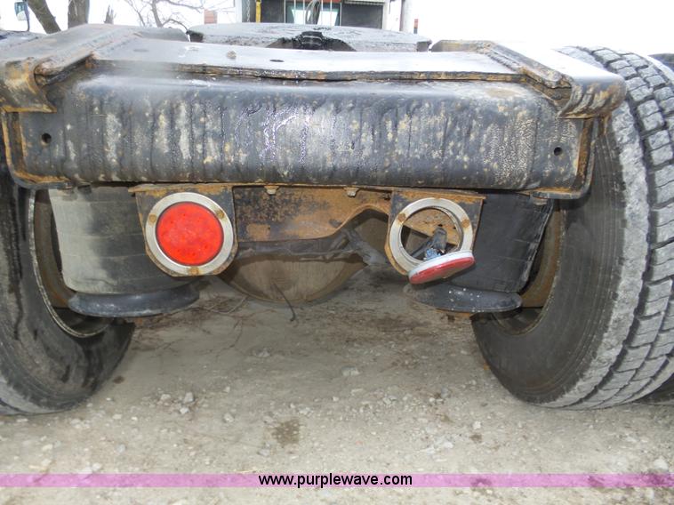 image for item J8968 1984 Volvo Autocar AT64FX semi truck