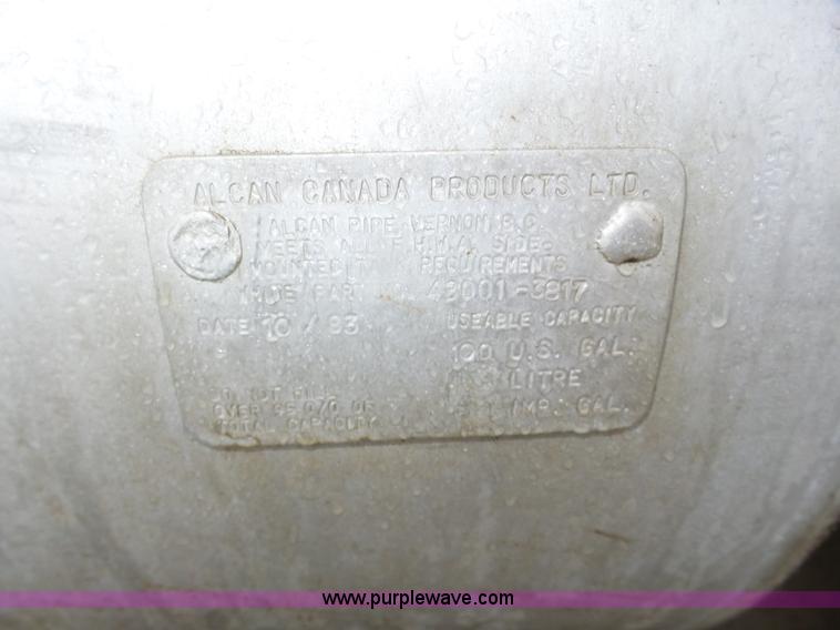 image for item J8968 1984 Volvo Autocar AT64FX semi truck