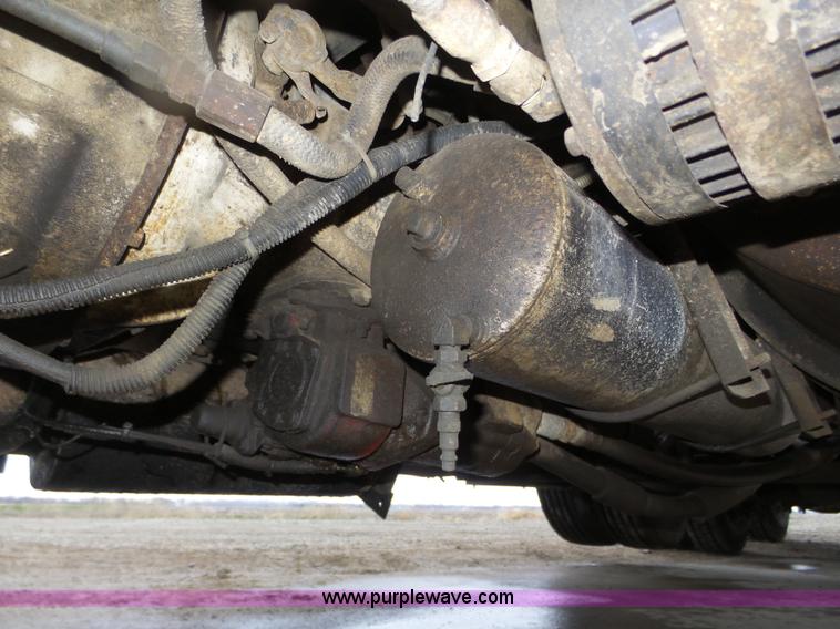 image for item J8968 1984 Volvo Autocar AT64FX semi truck