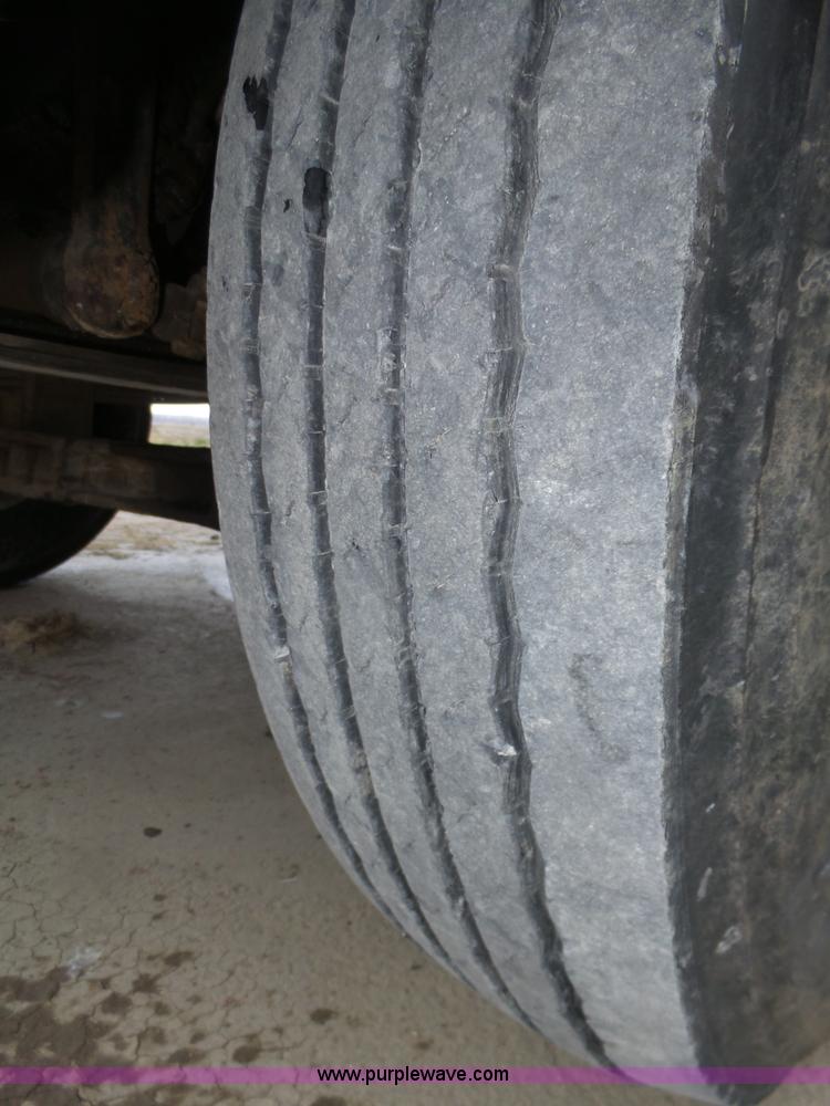 image for item J8968 1984 Volvo Autocar AT64FX semi truck