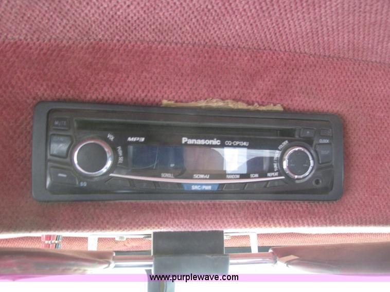 image for item J8978 2003 Peterbilt 379 semi truck