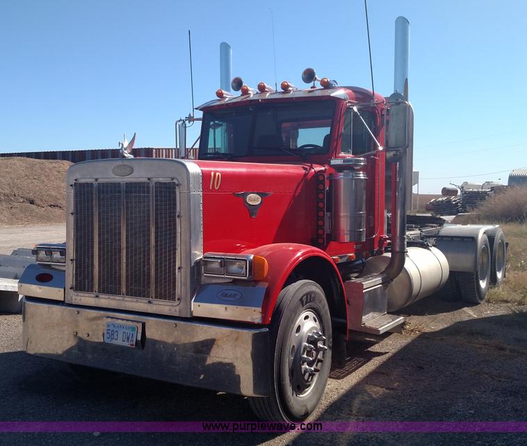 image for item K1235 1996 Peterbilt 379 semi truck