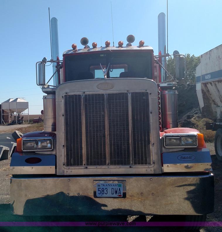 image for item K1235 1996 Peterbilt 379 semi truck