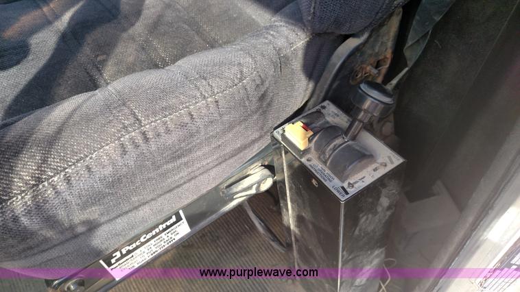 image for item K1235 1996 Peterbilt 379 semi truck