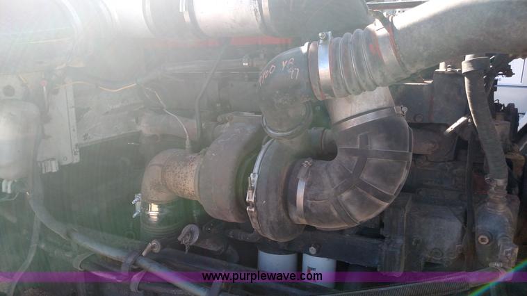 image for item K1235 1996 Peterbilt 379 semi truck