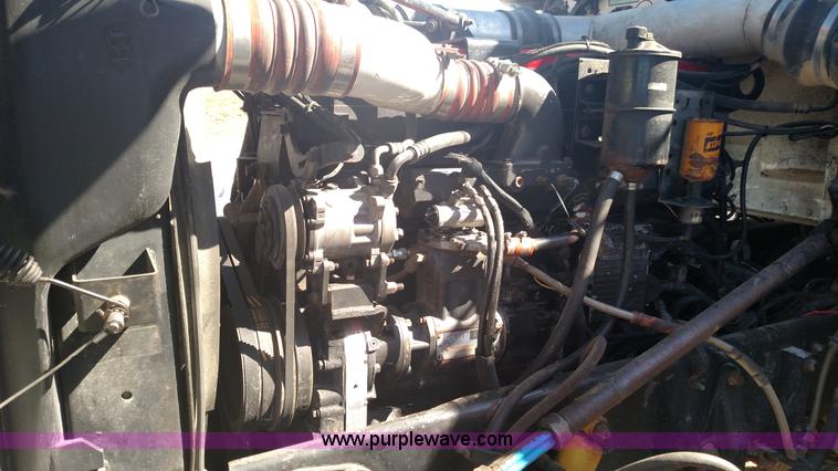 image for item K1235 1996 Peterbilt 379 semi truck