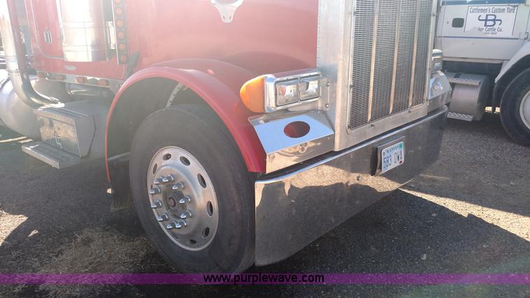 image for item K1235 1996 Peterbilt 379 semi truck