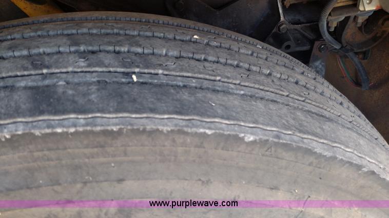 image for item K1235 1996 Peterbilt 379 semi truck