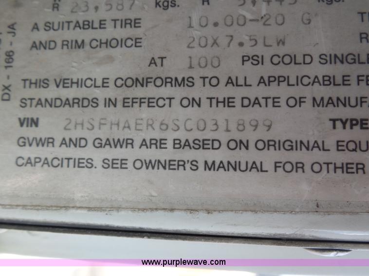 image for item K1287 1995 International 9400 semi truck