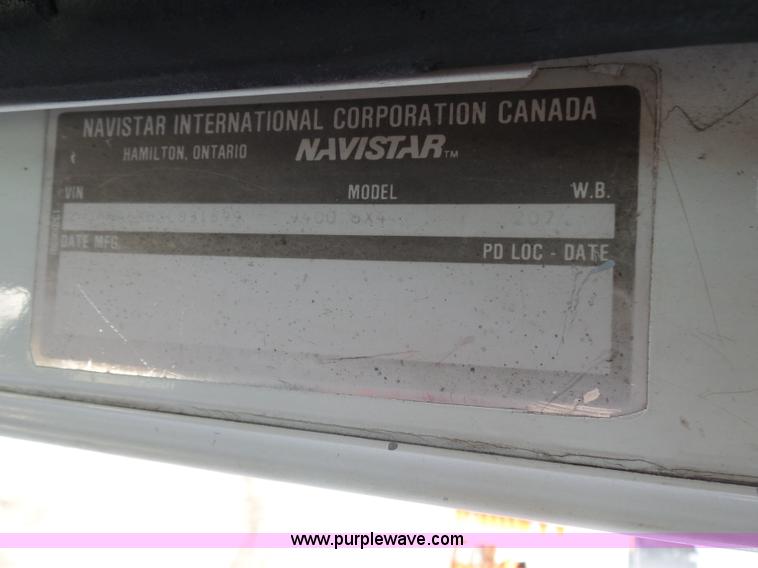 image for item K1287 1995 International 9400 semi truck