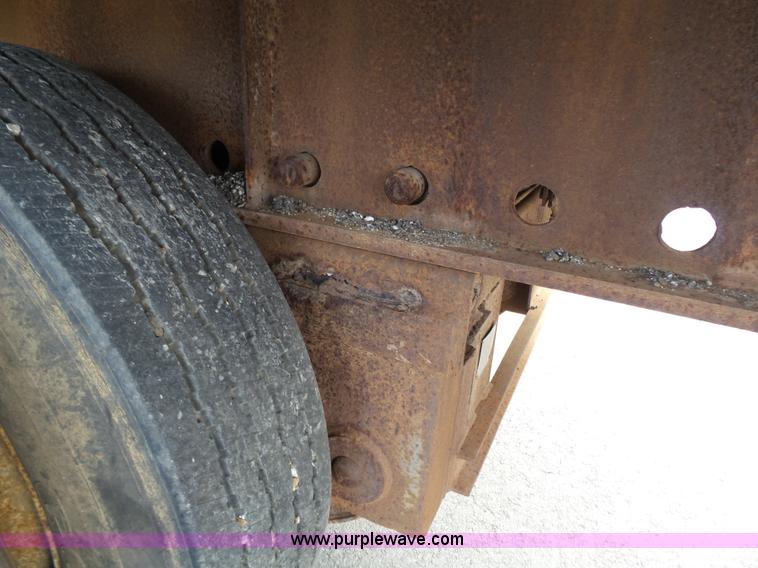 image for item K1288 1988 Fontaine HFTW310048SLA flatbed trailer