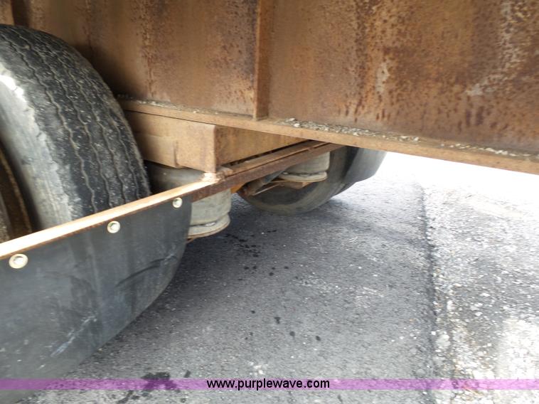 image for item K1288 1988 Fontaine HFTW310048SLA flatbed trailer