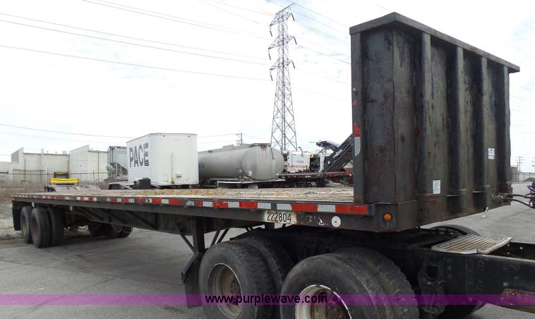 image for item K1289 1987 Wagco flatbed trailer