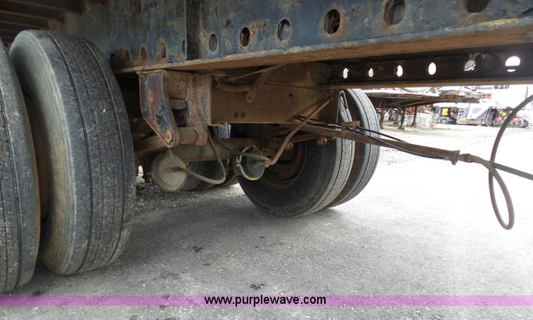 image for item K1289 1987 Wagco flatbed trailer