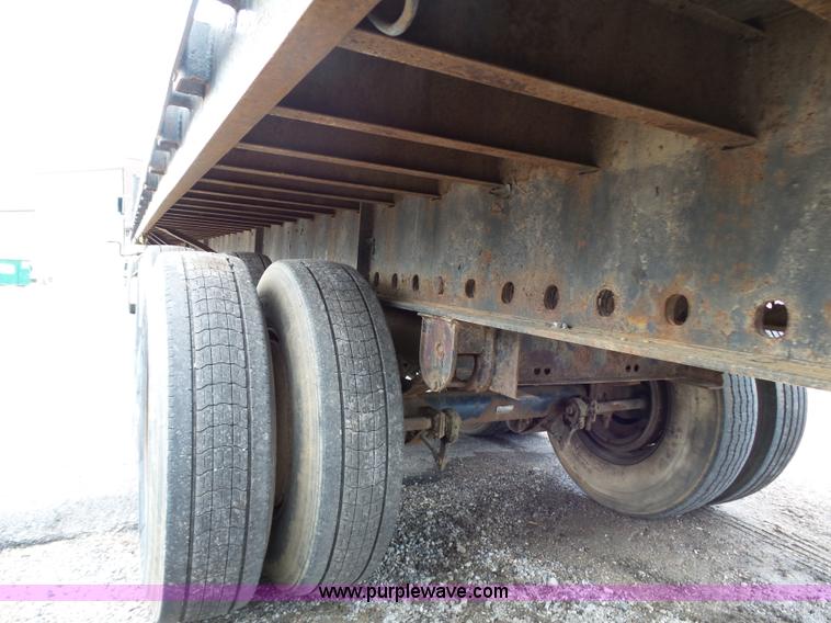image for item K1289 1987 Wagco flatbed trailer