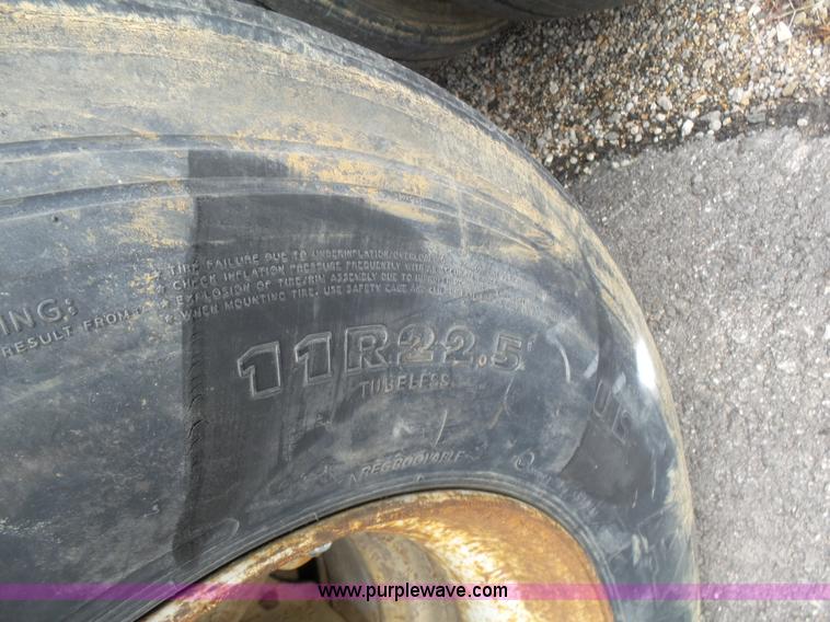 image for item K1289 1987 Wagco flatbed trailer