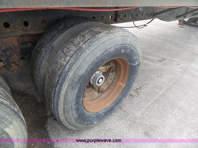 image for item K1289 1987 Wagco flatbed trailer