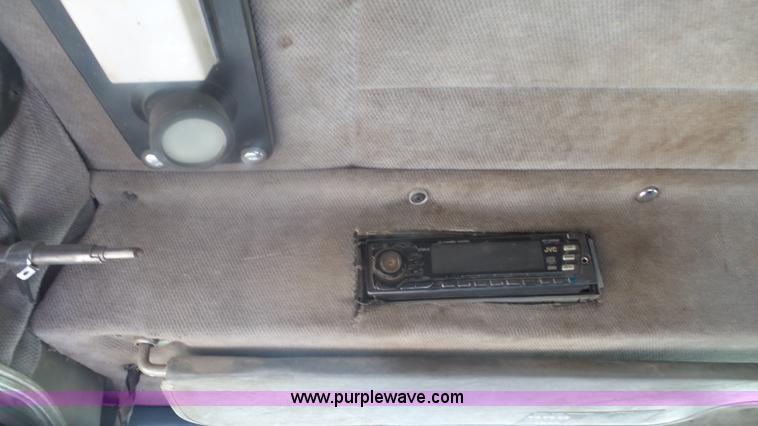 image for item K4248 1991 Peterbilt 379 semi truck