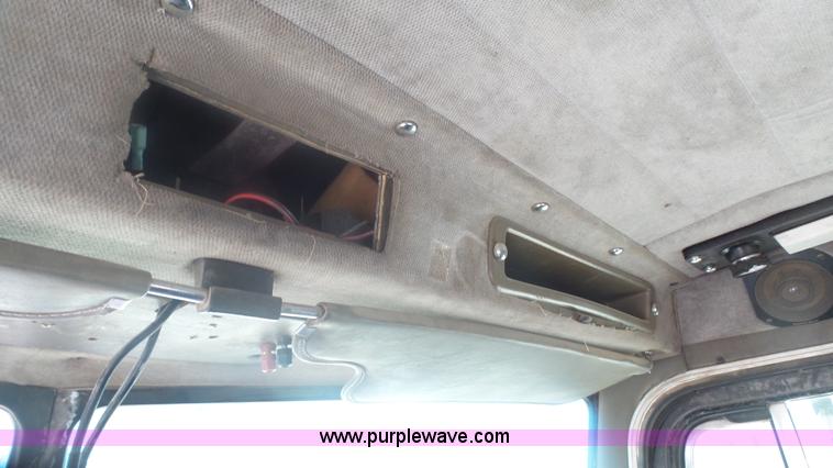 image for item K4248 1991 Peterbilt 379 semi truck