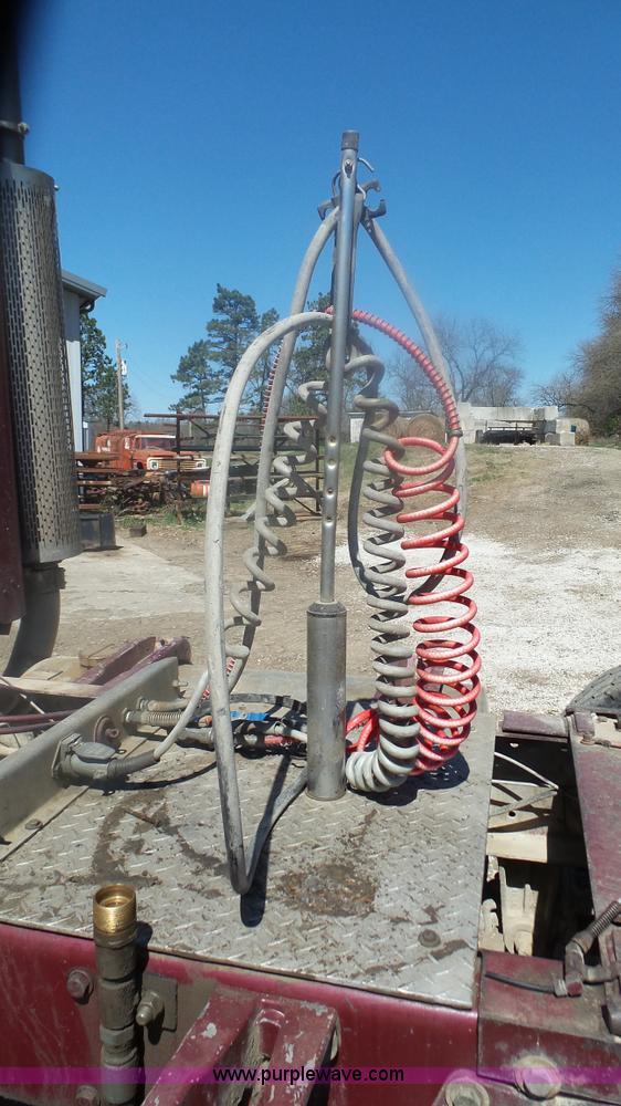 image for item K4248 1991 Peterbilt 379 semi truck