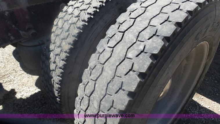 image for item K4248 1991 Peterbilt 379 semi truck