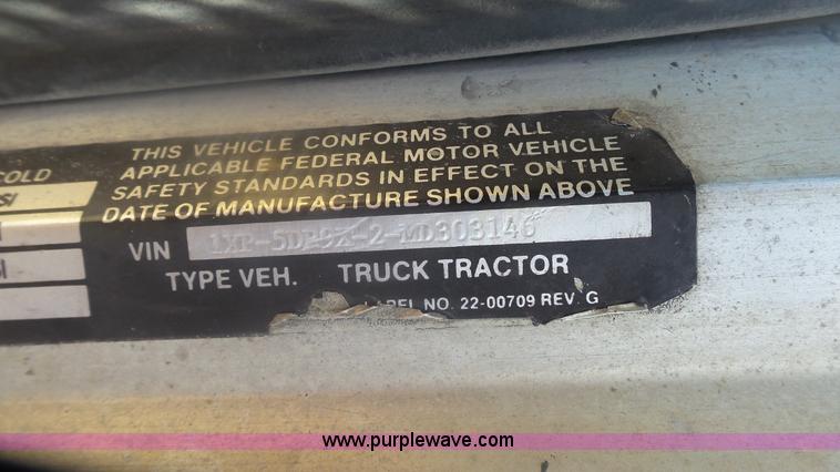 image for item K4248 1991 Peterbilt 379 semi truck