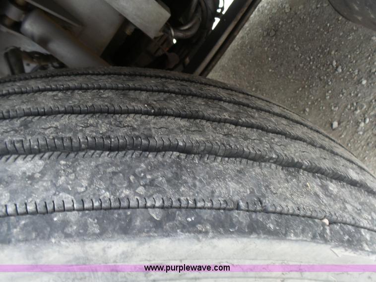 image for item K4275 2007 Kenworth T600 semi truck