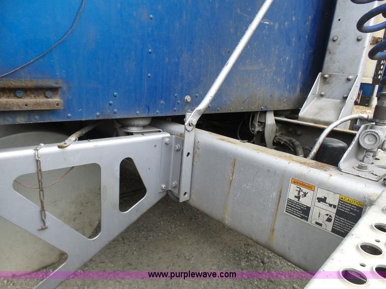 image for item K4275 2007 Kenworth T600 semi truck