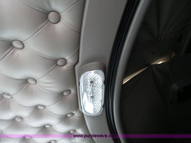 image for item K4275 2007 Kenworth T600 semi truck