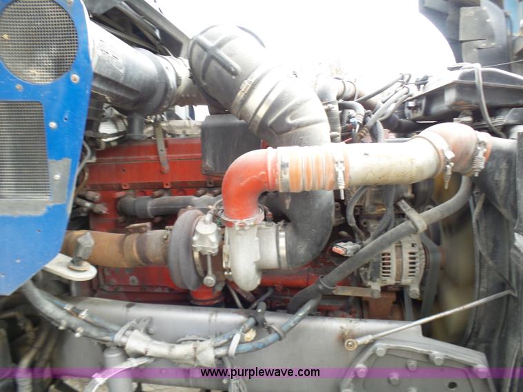 image for item K4275 2007 Kenworth T600 semi truck