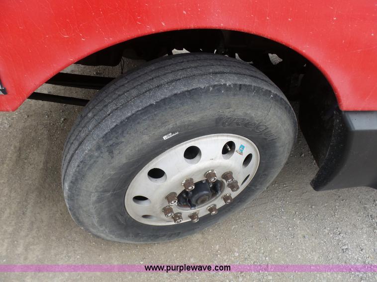 image for item K4276 2003 Kenworth T600 semi truck