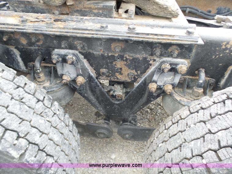 image for item K4276 2003 Kenworth T600 semi truck