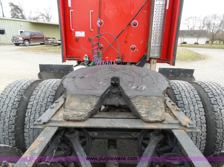 image for item K4276 2003 Kenworth T600 semi truck