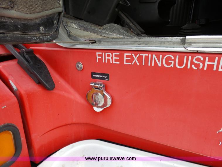 image for item K4276 2003 Kenworth T600 semi truck