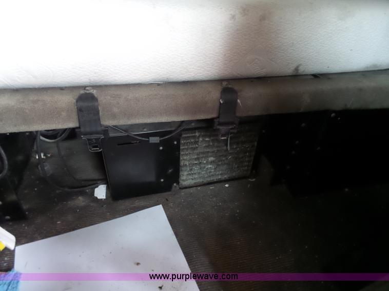 image for item K4276 2003 Kenworth T600 semi truck