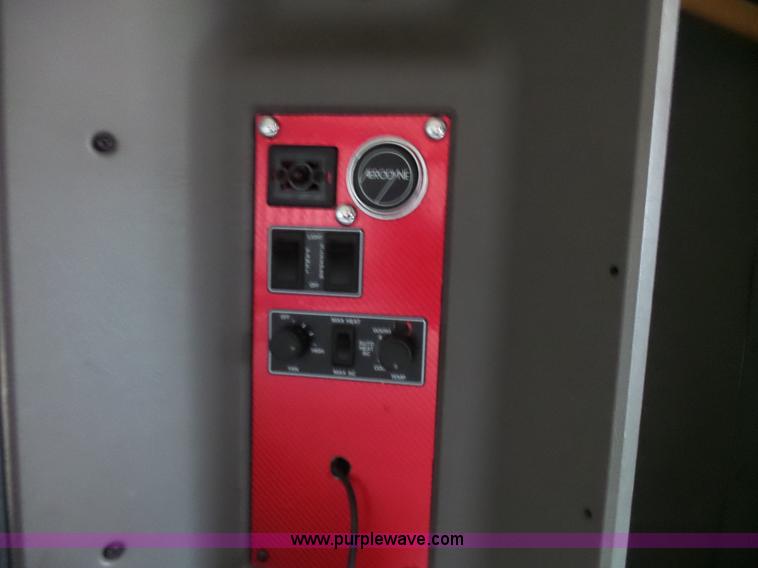 image for item K4276 2003 Kenworth T600 semi truck