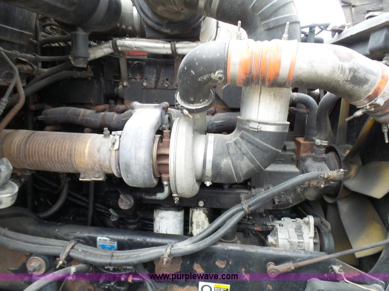 image for item K4276 2003 Kenworth T600 semi truck