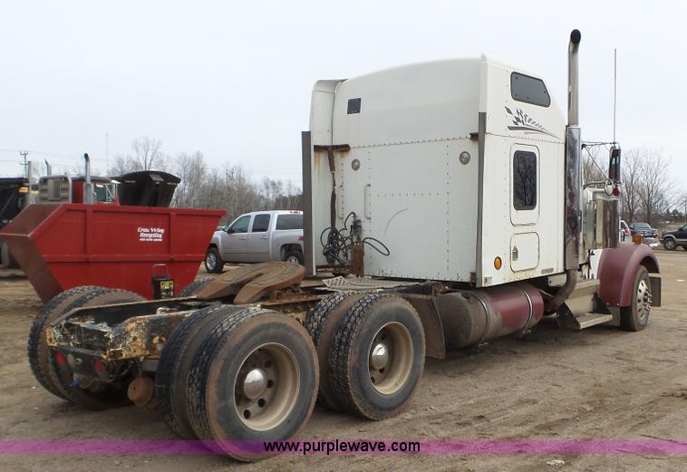 image for item K5631 2000 Kenworth W900 semi truck