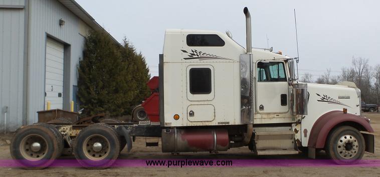 image for item K5631 2000 Kenworth W900 semi truck
