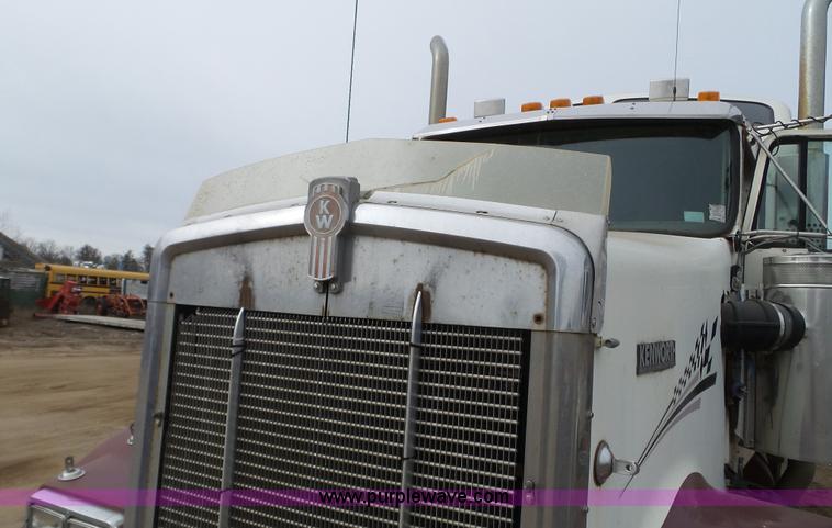 image for item K5631 2000 Kenworth W900 semi truck
