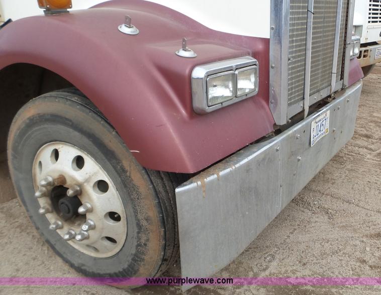image for item K5631 2000 Kenworth W900 semi truck