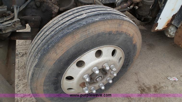 image for item K5631 2000 Kenworth W900 semi truck